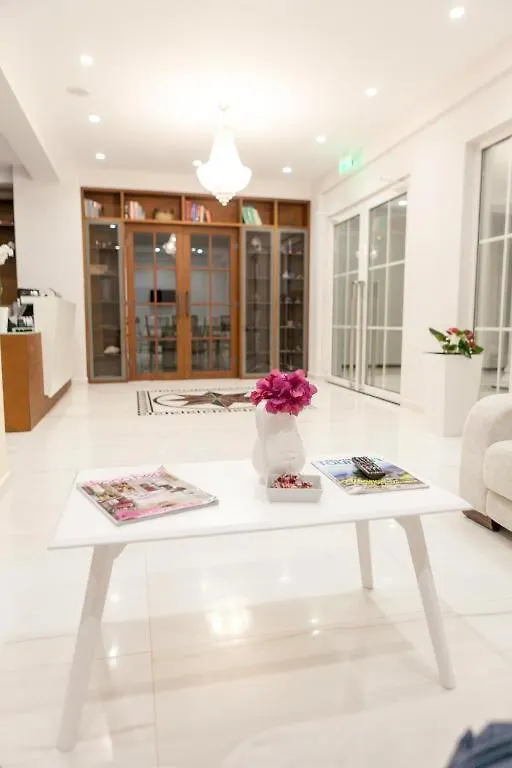 Villa Kalcuni Sarande 4*,